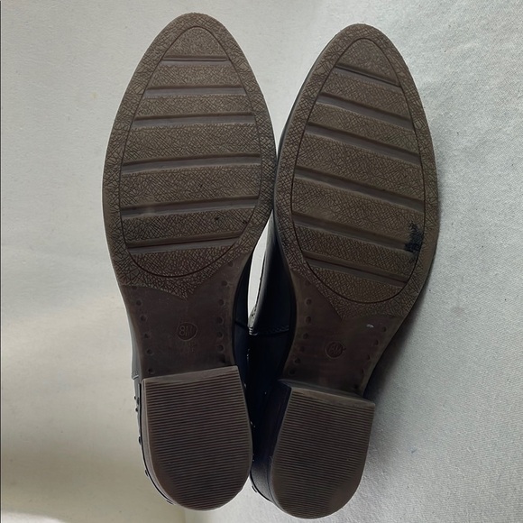 Buckle Gray Studded Ankle Boots Size 8 - Picture 11 of 11